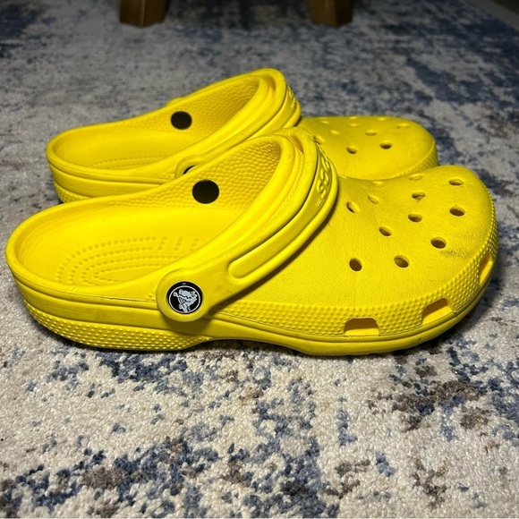 Crocs Yellow Sandals Size 8 - Picture 1 of 11